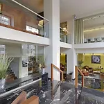 Miró 4*