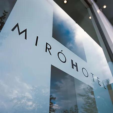 Ξενοδοχείο Miro 4*
